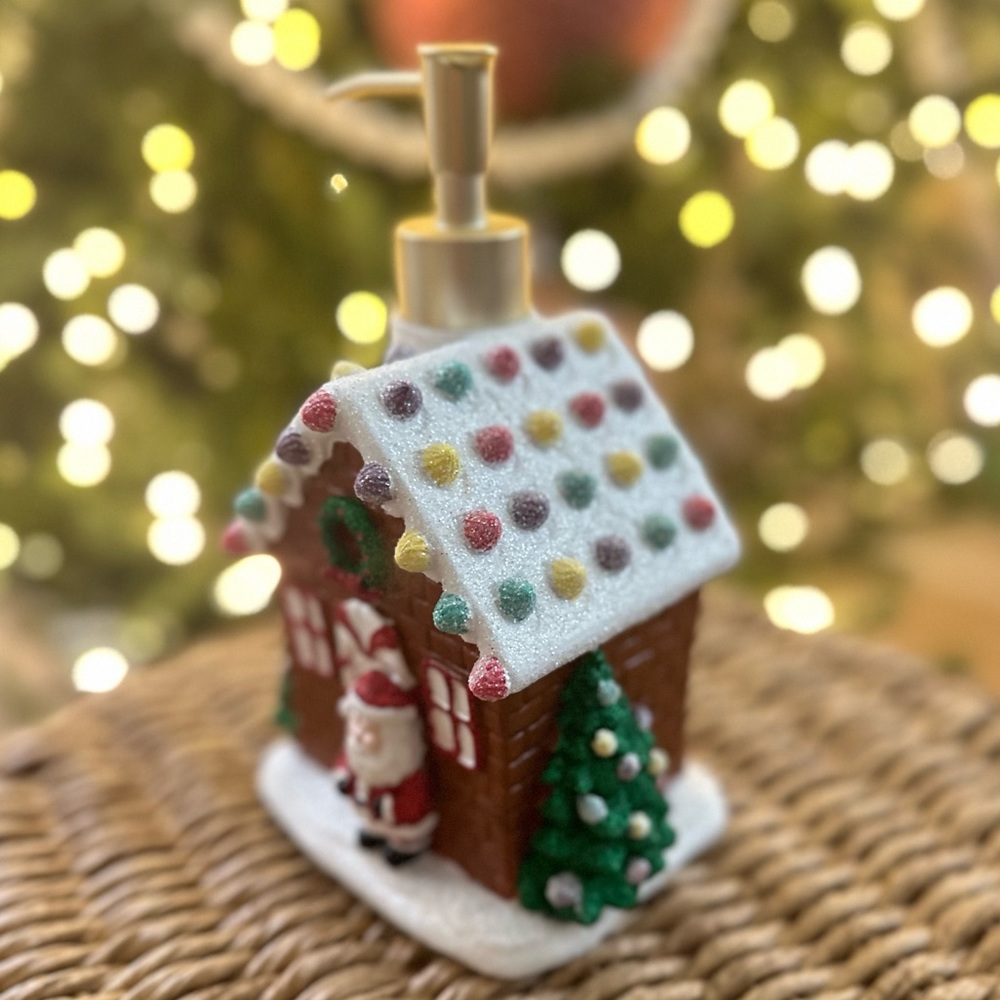 Caro Christmas gingerbread house Santa soap dispenser bathroom kitchen novelty - Picture 8 of 8